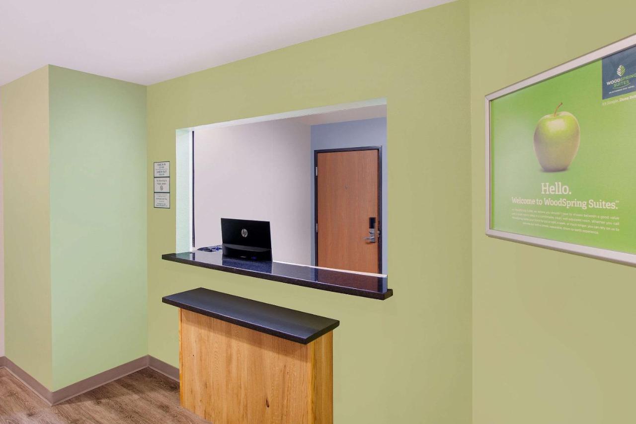 Woodspring Suites Harlingen Bagian luar foto