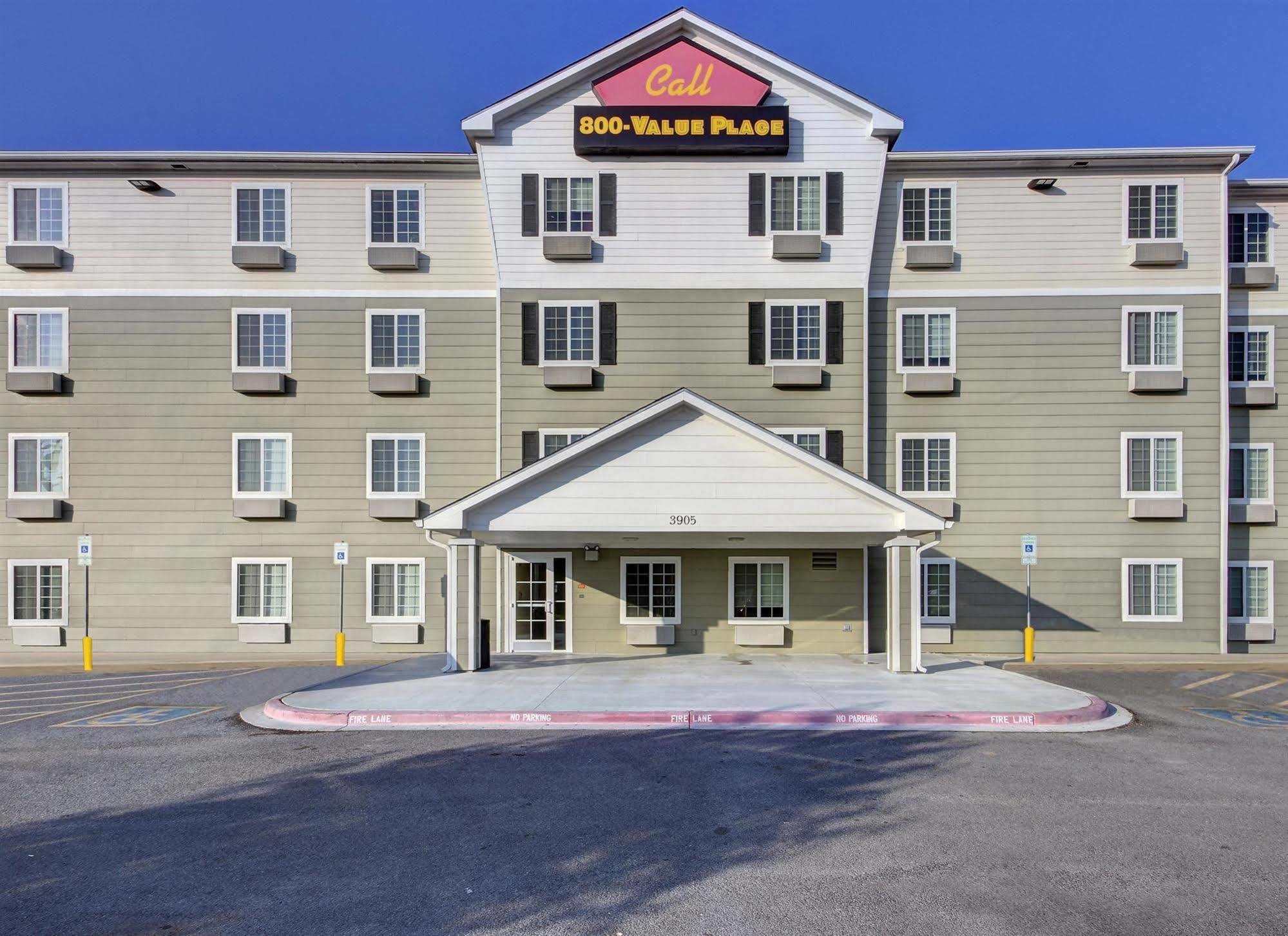 Woodspring Suites Harlingen Bagian luar foto