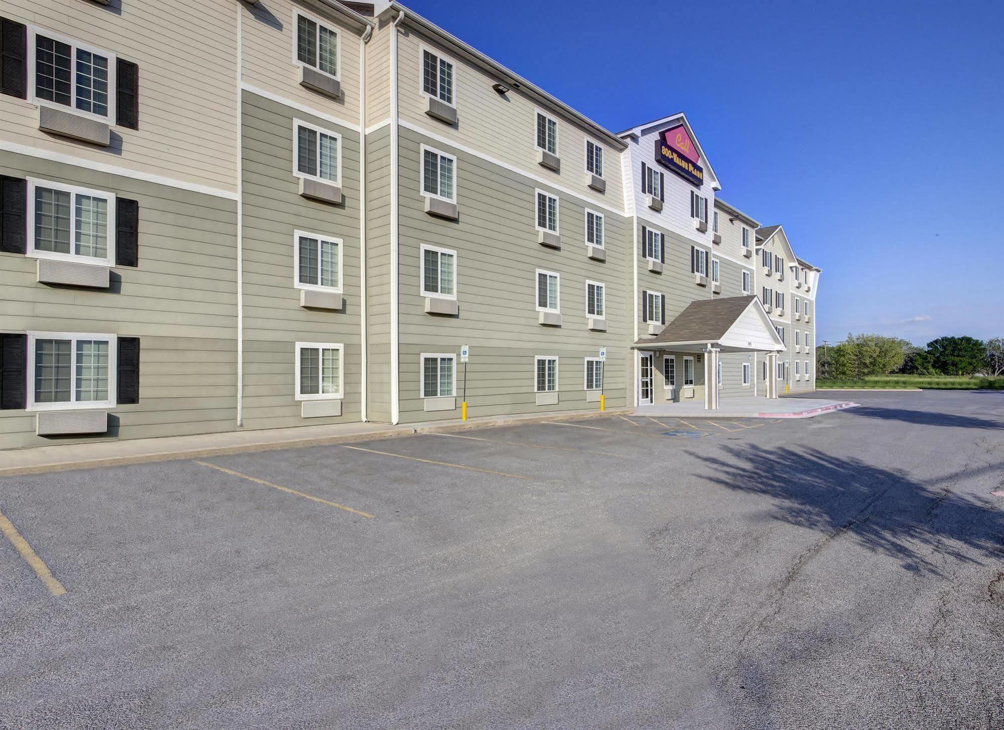 Woodspring Suites Harlingen Bagian luar foto